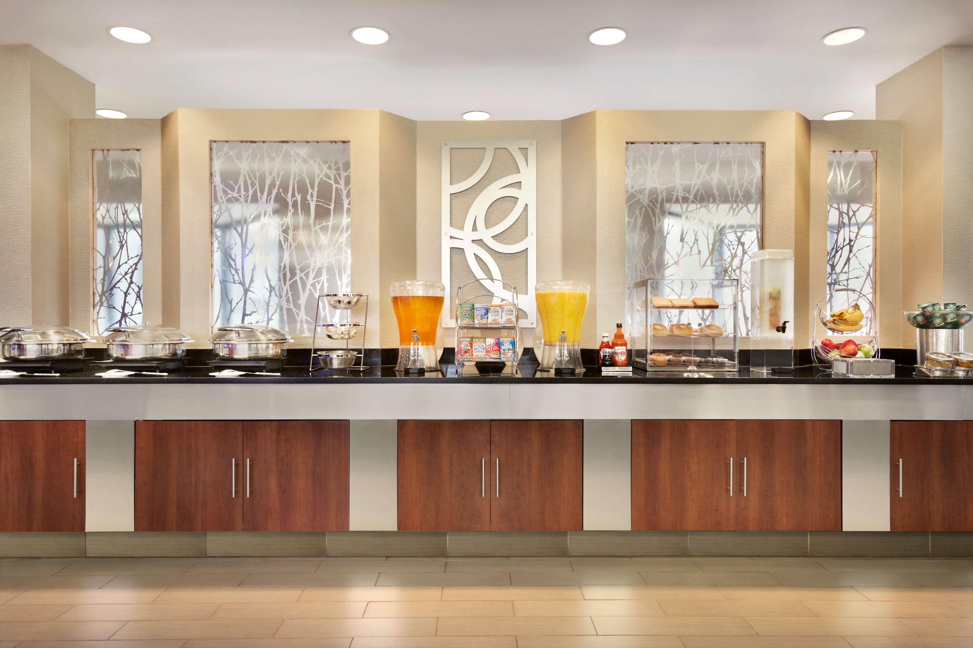 Radisson Akron-Fairlawn Copley Montrose Exterior foto