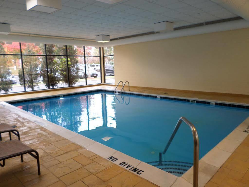 Radisson Akron-Fairlawn Copley Montrose Exterior foto